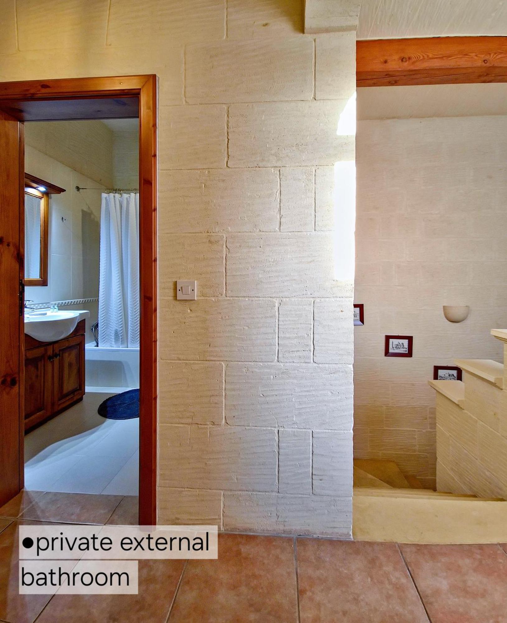 Moonshine Villa Nadur Rom bilde